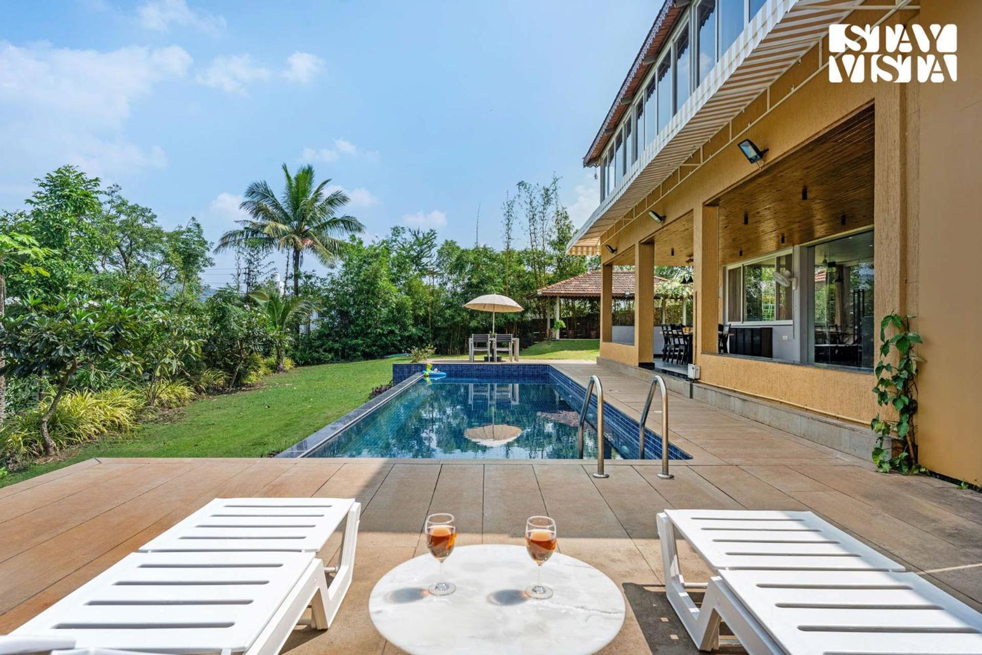 Stayvista At Countryside Meadows With Pool, Ac プネ エクステリア 写真